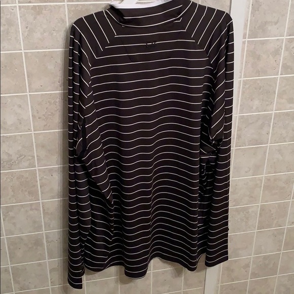 Oklahoma University Dry Tec Quarter Zip. - Picture 3 of 3